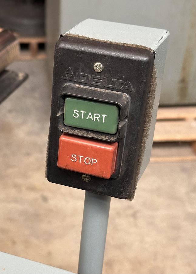 Used Delta Invicta 12" Joiner # DJ-30 w/ Parallelogram Bed