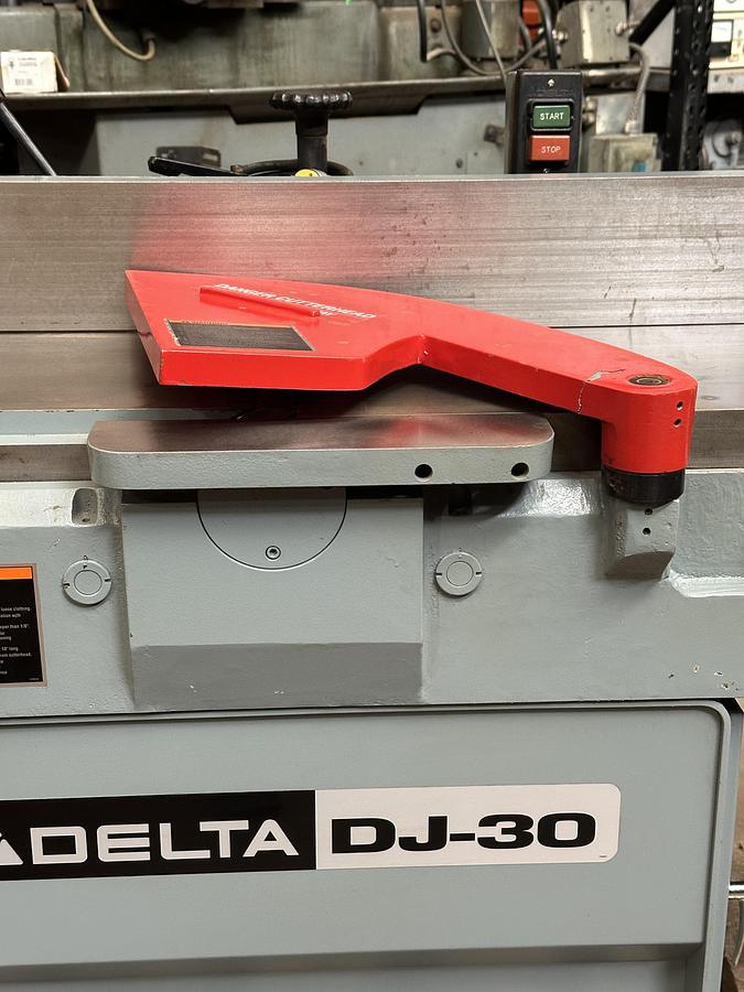 Used Delta Invicta 12" Joiner # DJ-30 w/ Parallelogram Bed