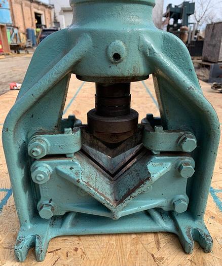 Used Sundstrand Flywheel Angle Iron Manual Shear  (5072)