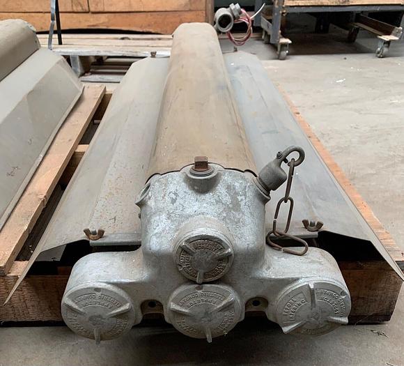 Used Appleton A-1183  3 Bulb Fluorescent Spray Booth Explosion Proof Light Fixture