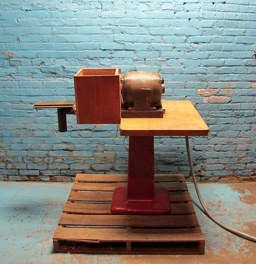 Used Bignell Chucking Machine w/ 4" Doming Head 3 Phase 3 HP 220/440V