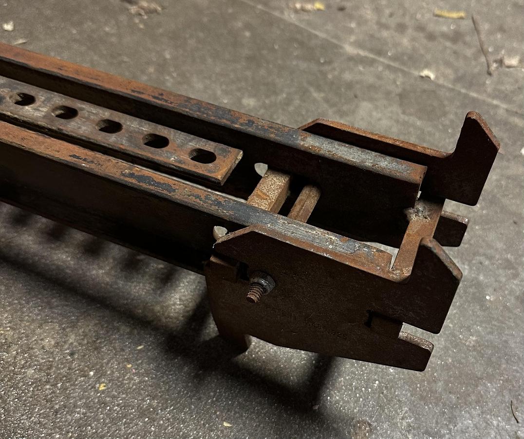 Used Lot of 32 JTL Taylor Glue Rack Clamp Carrier Replacement Clamps