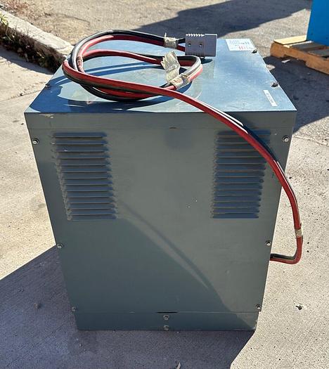 Used Hobart # 540B1-12R Forklift Charger 1ph 24V ~ 208/240/480V (5727)