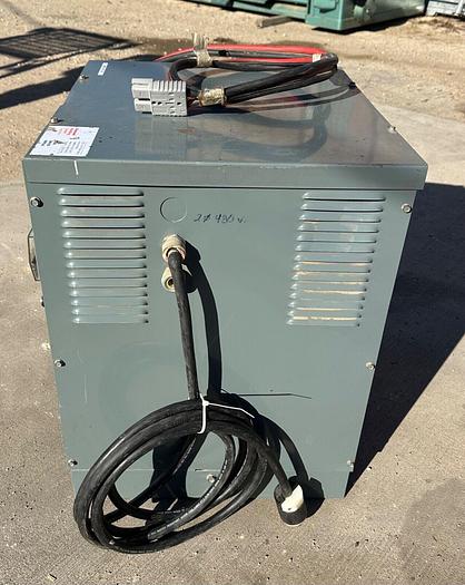 Used Hobart # 540B1-12R Forklift Charger 1ph 24V ~ 208/240/480V (5727)