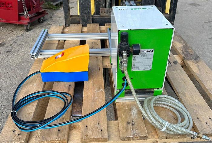 Used Grass RAM Drawer Press Machine w/ Foot Pedal (5446)