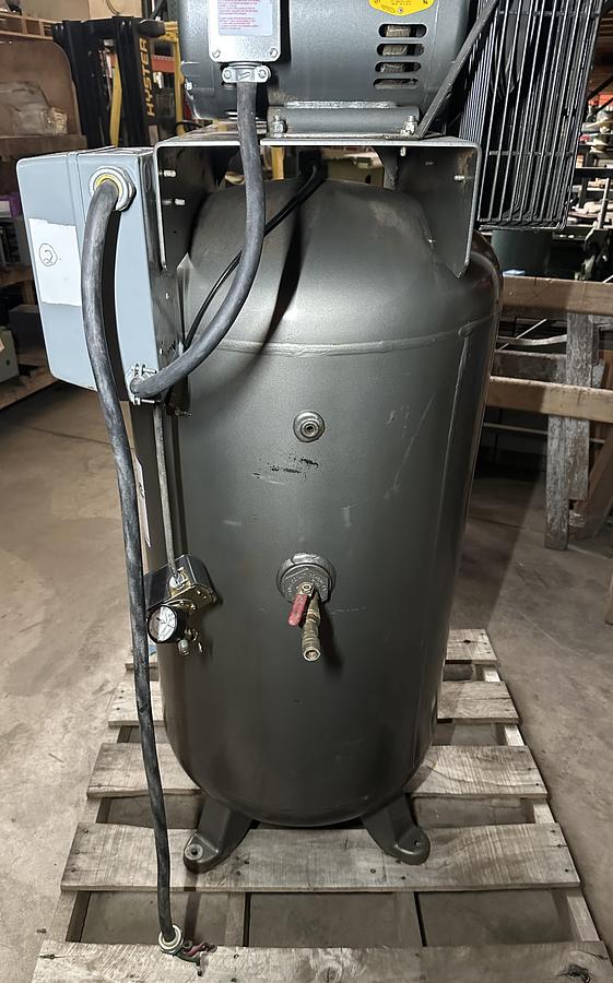 Used BelAire #318VL Vertical 7 1/2hp 80 Gallon Air Compressor 3ph