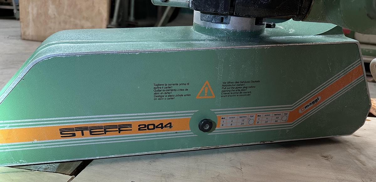Used Maggi Staff Power Feeder # 2044 ~ 4 speed ~ 230V ~ 3ph