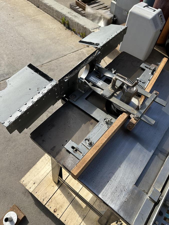 Used LA Weaver Shaper  1 1/4" Spindle ~ 220V ~ 1ph Tenon Jig Panel Hold Down +