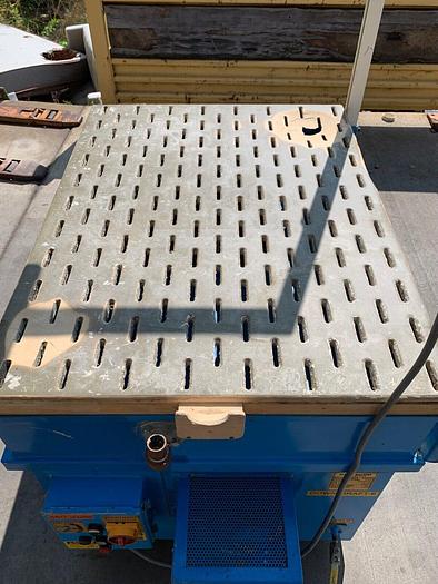 Used Denray Downdraft Table # 3444B Super w/Light 2hp 3ph 220/460 (101869)