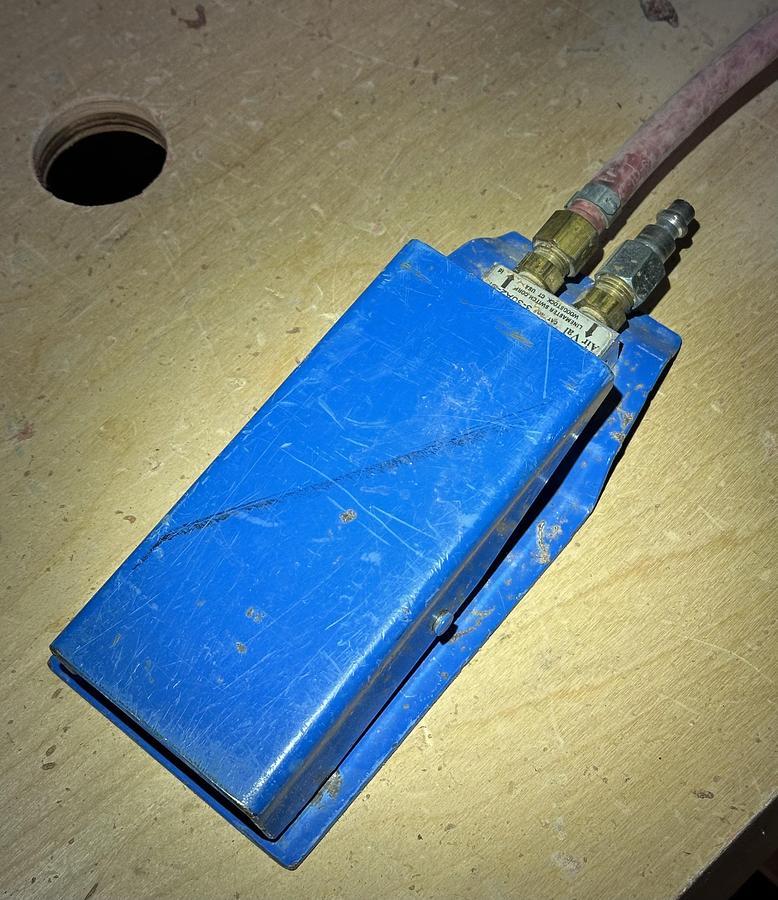 Used Her Saf Air Vac Clamp/ Vise # AVCQC