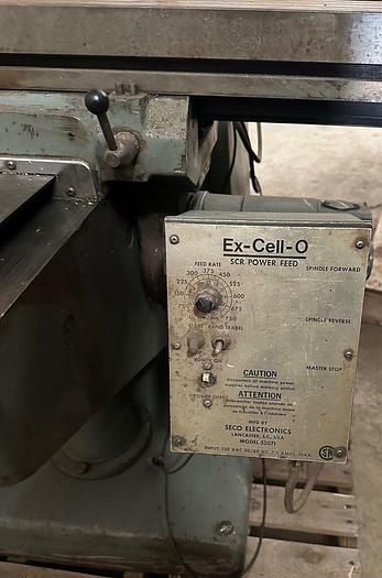 Used Ex-Cell-O Knee Mill 220V ~ 3ph ~ 2hp w/R8 Collets Vice & Power Tightening (5828)