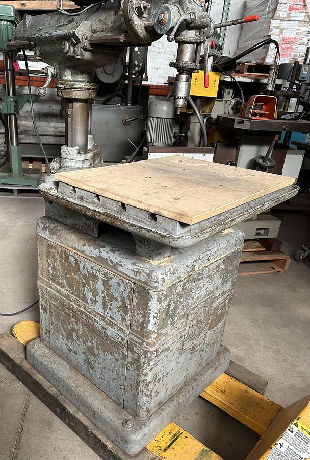 Used Walker Turner radial drill press 3/4hp, 115/30V 1ph