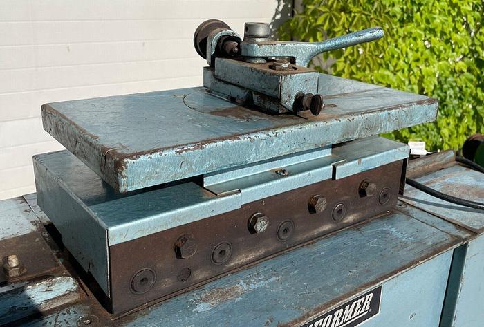 Used Lockformer Pittsburg Machine w/ Curve Attachment 1ph 20 Gauge (101791)
