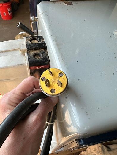 Used Champ Fond # 109075 Narrow Belt Sander 1ph 220V (6322)