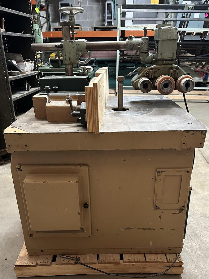 Used SCMI T-160 Shaper 3ph, 220V, 7.5 hp w/ 1 1/4Spindle