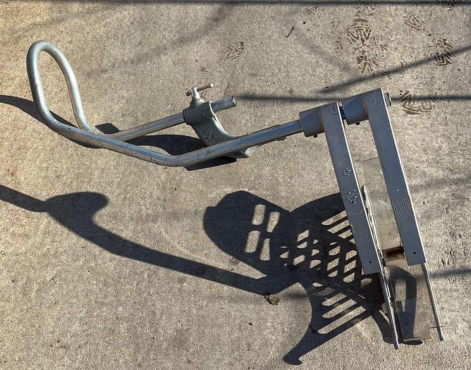 Used Unbranded Table Saw Guard for 10" Unisaw Blade w/ Mounting Post & Bracket (6031)