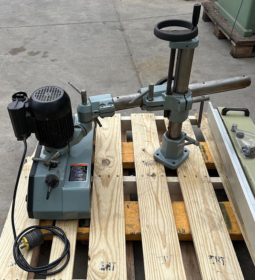 Used Delta 36-840 Power Feeder 8 Sp ~ 1hp ~ 3ph