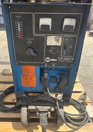 Used Millar CP-250TS Mig Welder 3ph w/ Millermatic S-52E Feeder (5361)