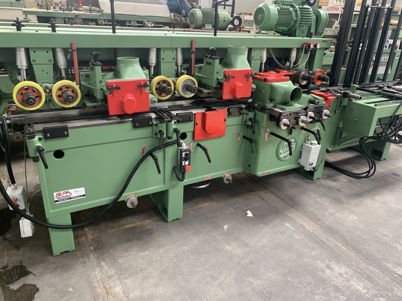 Used Scorniciatrice marca Weinig, cardano, 6 alberi, revisionata.