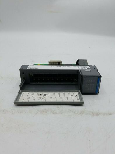 Used Allen-Bradley SLC 500 Input Module 1746-ITV16 Ser. C