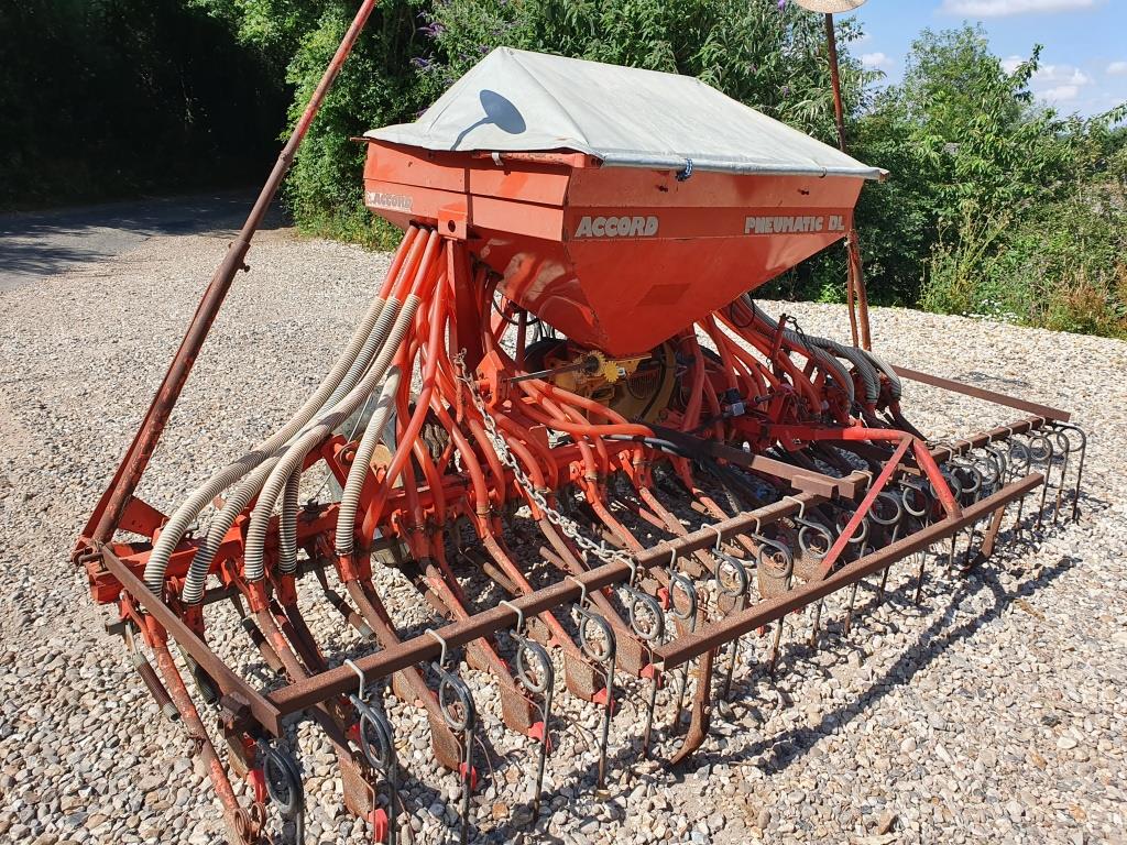 Used Accord Pneumatic DL Seed Drill