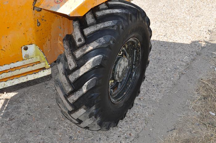 Used 2015 THWAITES 3 TONNE SWIVEL