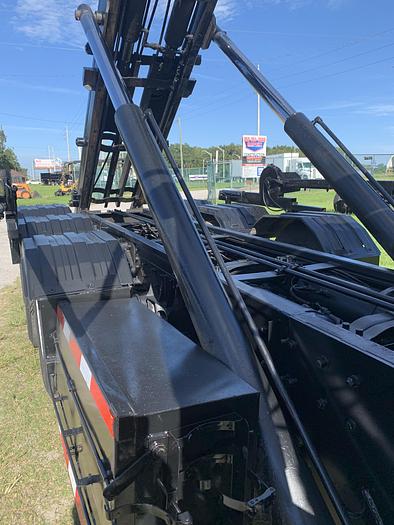 Used 2003 MACK CV 713