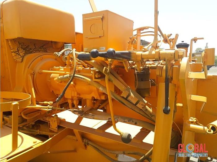 Used Item 0279 : 2001 Leeboy L1000R Asphalt Paver