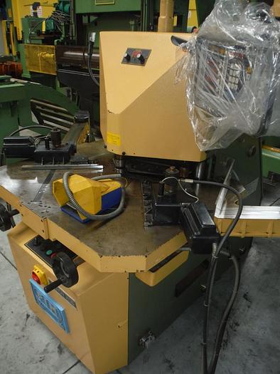 Gebruikt Uithoeker LVD CNC