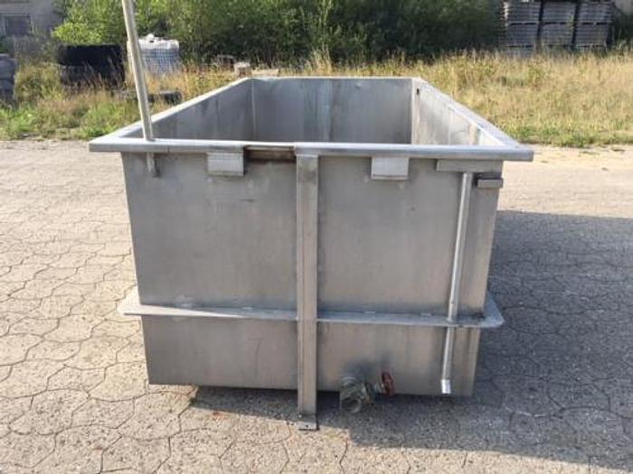 Brugt 2 m3 rustfrie kar - evt. vildmarksbad - SOLGT