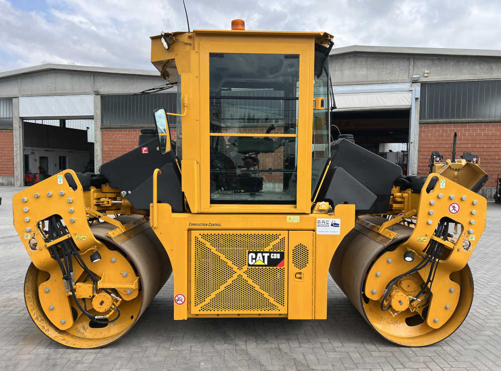 Usato 2017 Caterpillar CD 8
