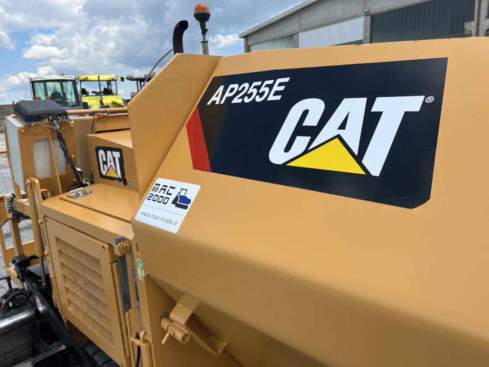 Usato 2017 Caterpillar AP 255E