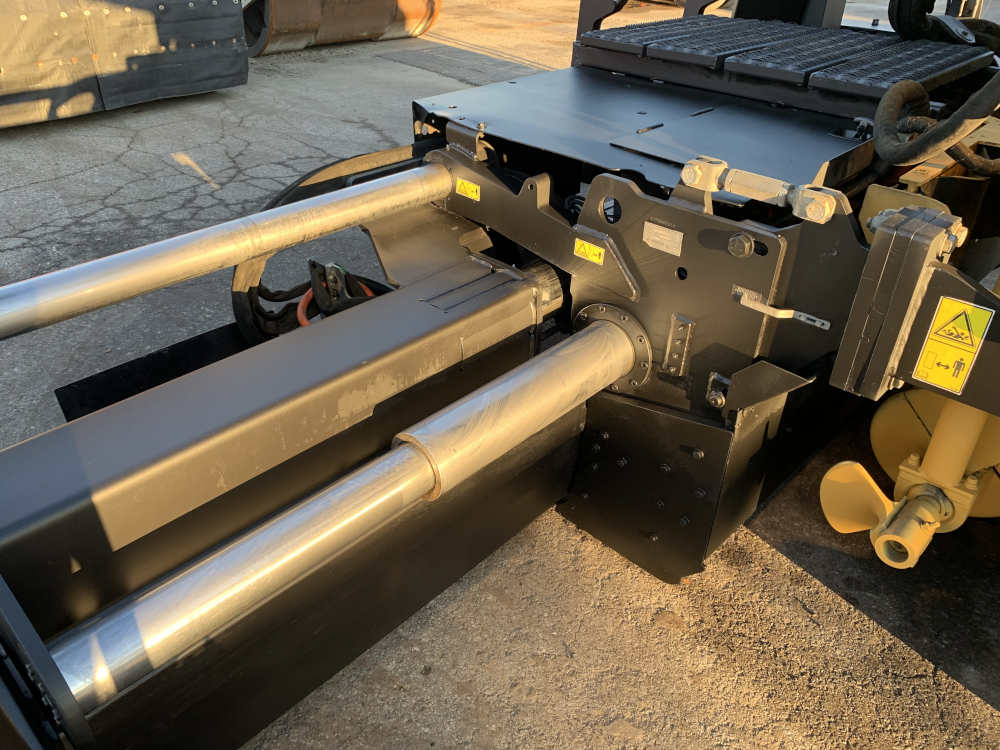 Usato 2013 Caterpillar AP 555E