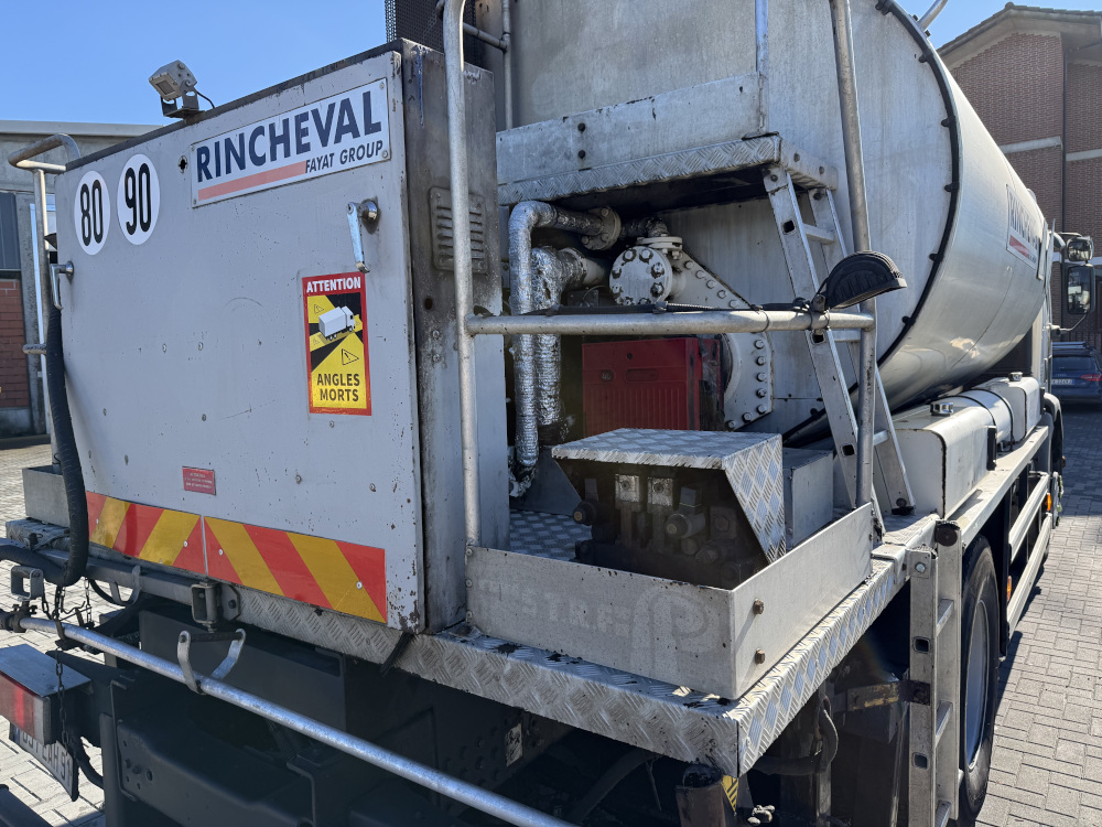 Usato 2005 Renault / Rincheval Premium 320 Dci / EPA