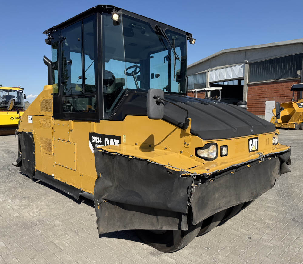 Usato 2001 Caterpillar PS 300B -521-