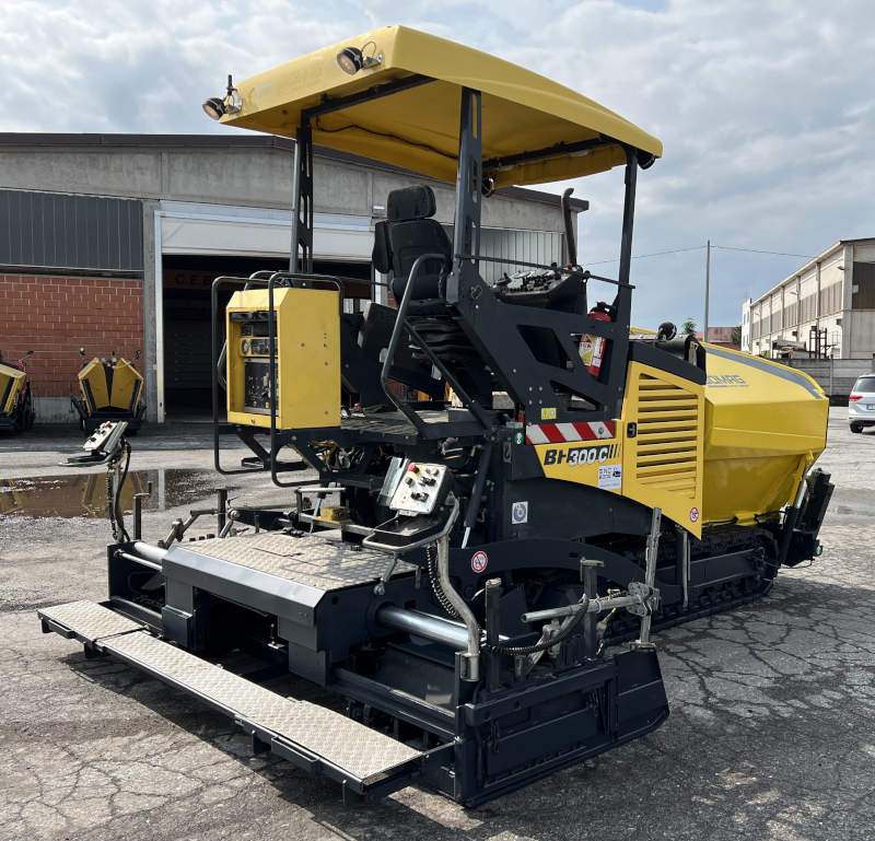 Usato 2011 Bomag BF 300C -1040-