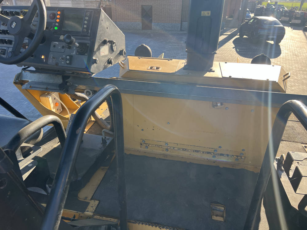 Usato 2011 Caterpillar AP 655D