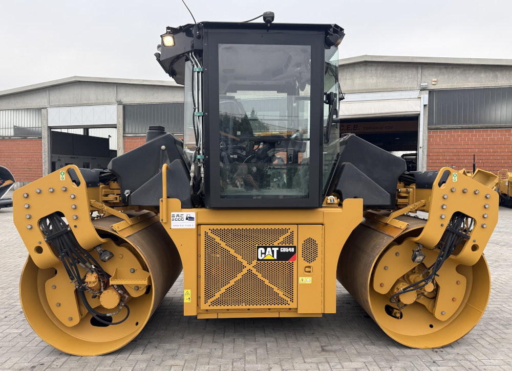 Usato 2014 Caterpillar CD 54B