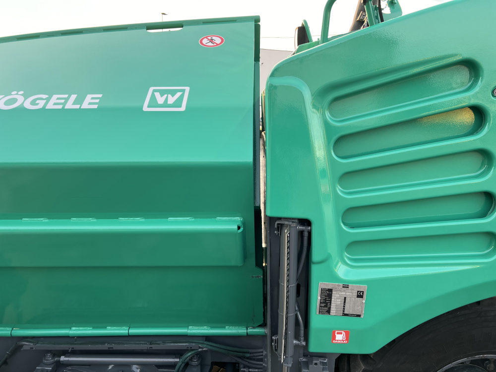 Usato 2014 Vogele S 1303-3i