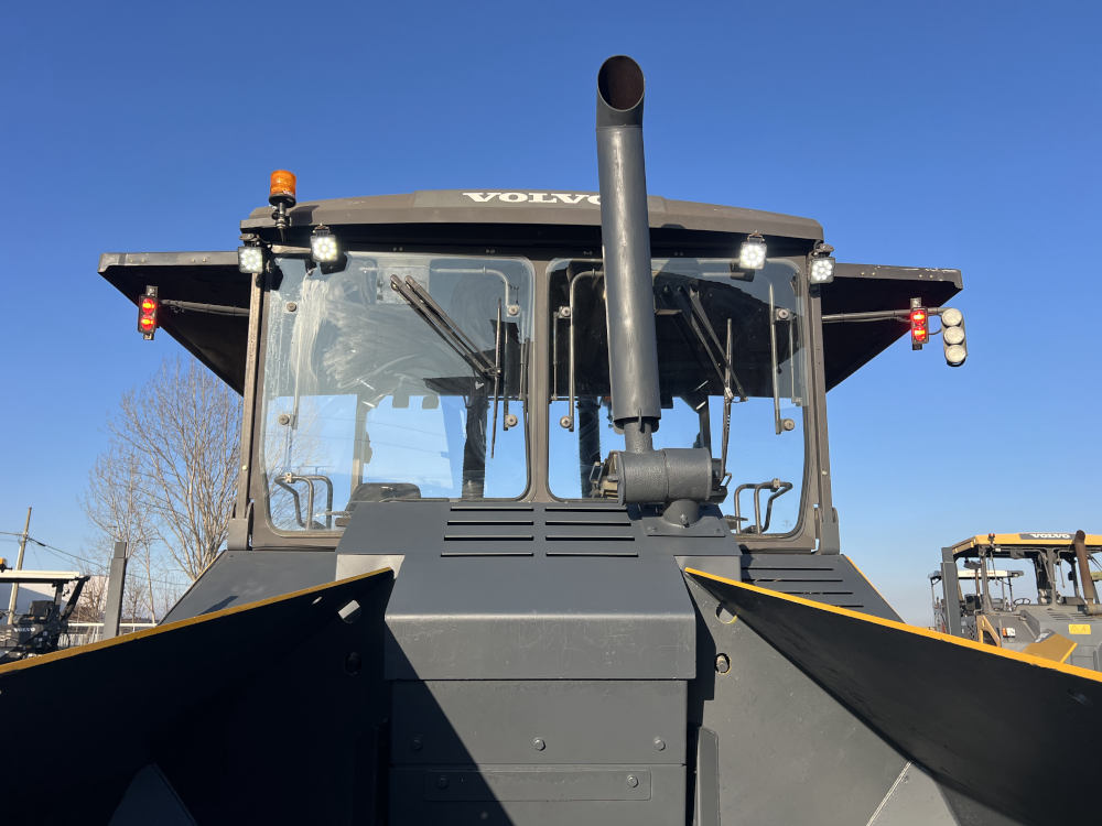 Usato 2014 Volvo P 6820C