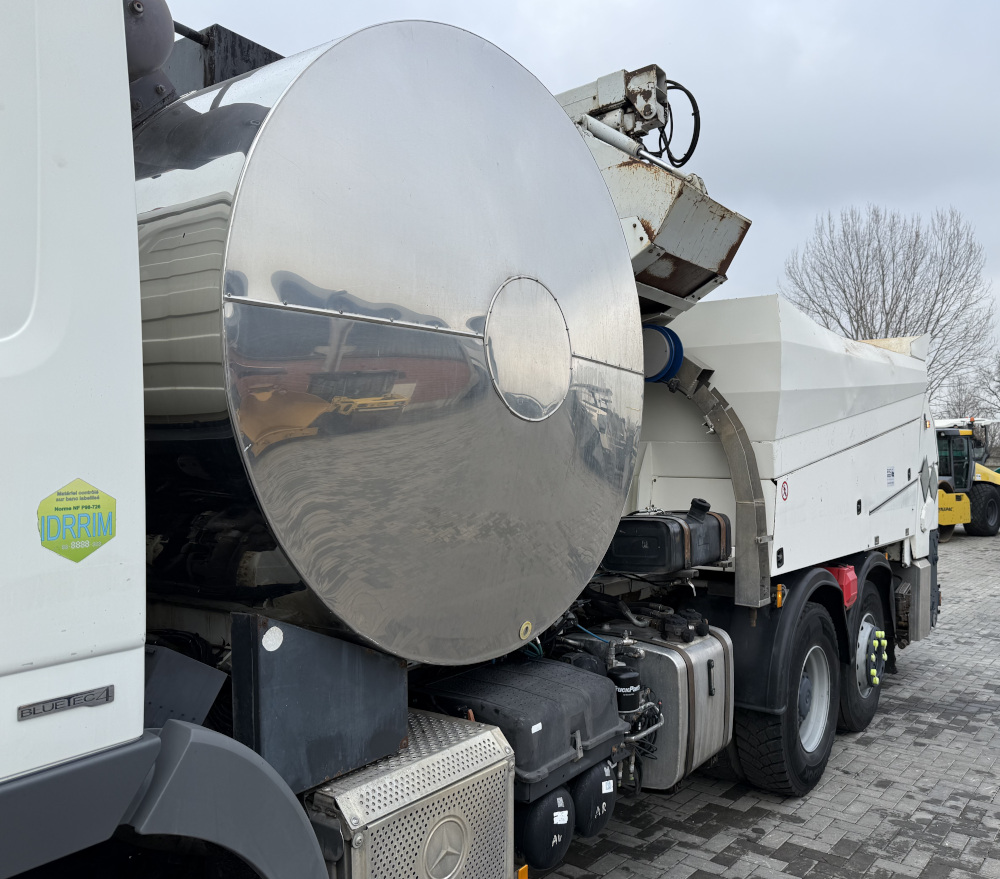 Usato 2008 Mercedes / Secmair 2536 / Chipsealer BCG 500