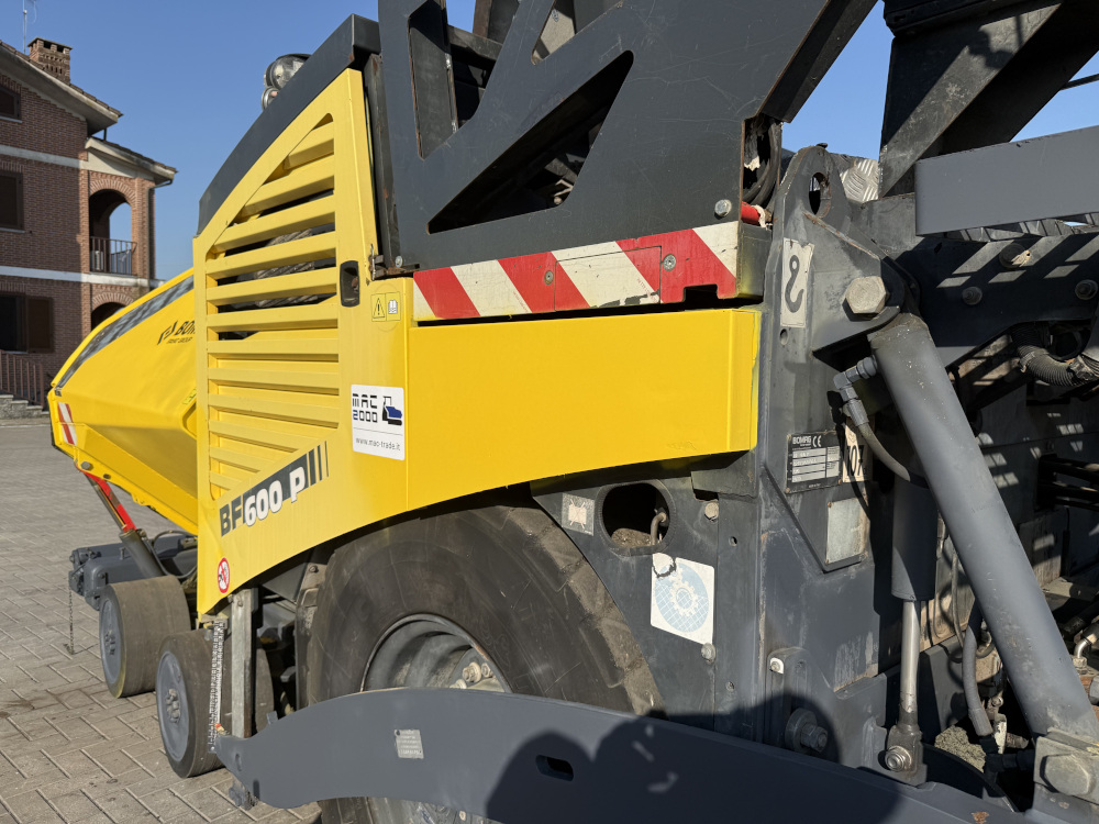 Usato 2010 Bomag BF 600P