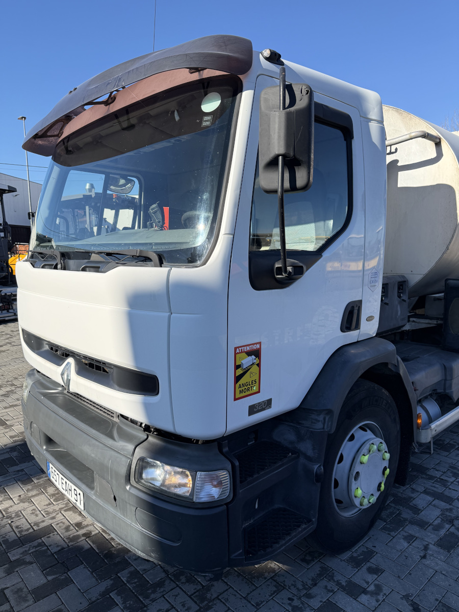 Usato 2005 Renault / Rincheval Premium 320 Dci / EPA