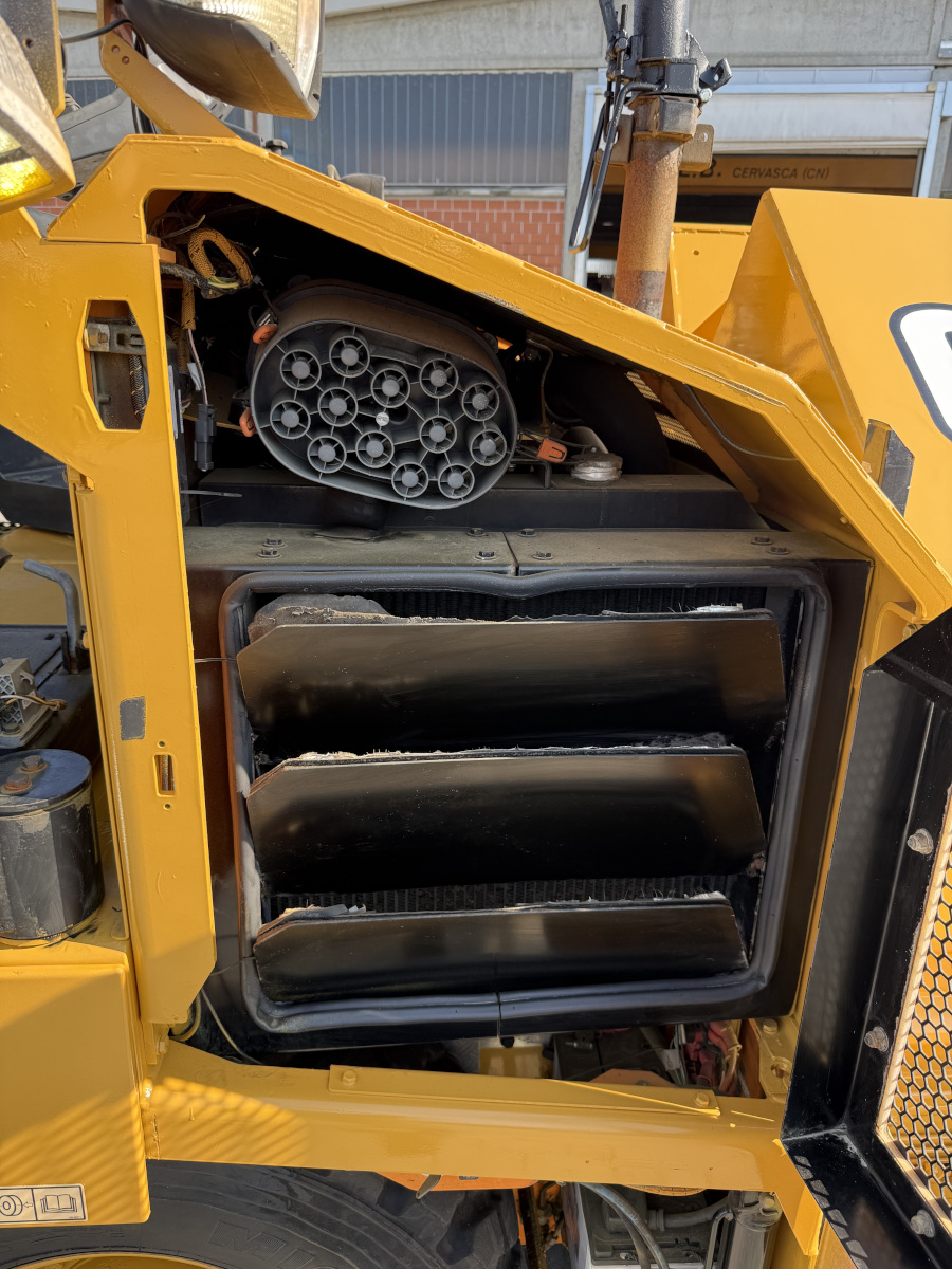 Usato 2018 Caterpillar AP 300F