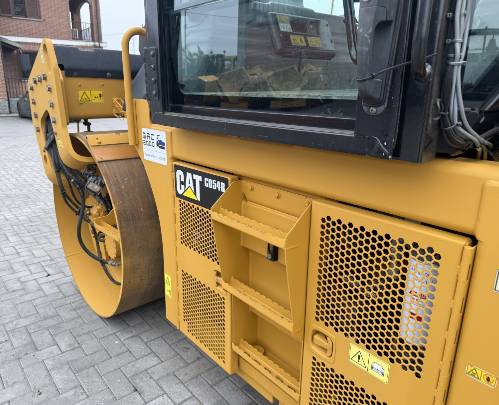 Usato 2014 Caterpillar CD 54B
