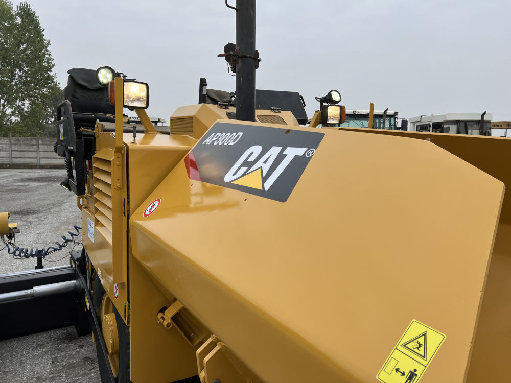 Usato 2014 Caterpillar AP 300D -138-