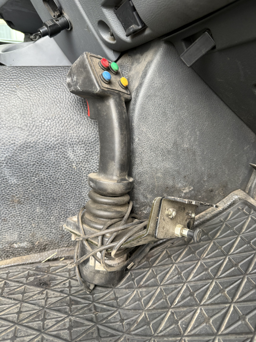 Usato 2008 Mercedes / Secmair 2536 / Chipsealer BCG 500