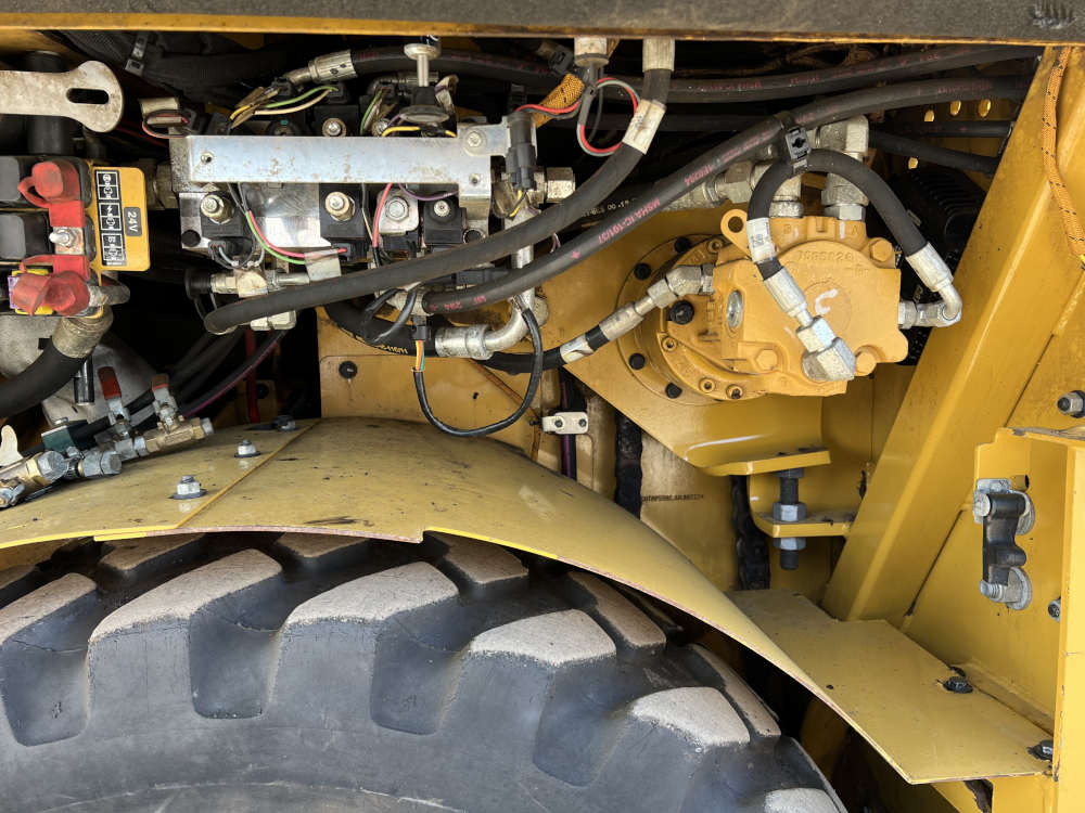 Usato 2014 Caterpillar AP 500E -222-