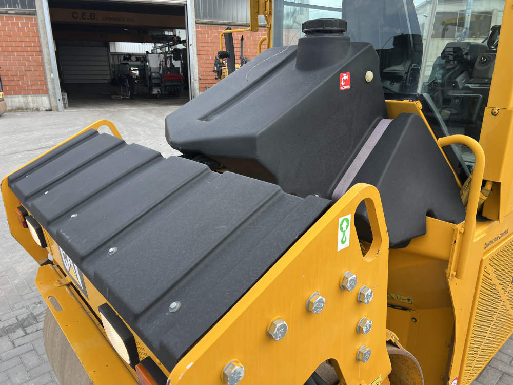 Usato 2017 Caterpillar CD 8