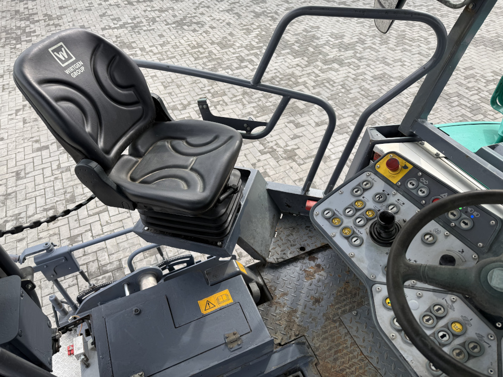 Usato 2018 Vogele S 1303-3i